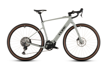BICICLETA CUBE NUROAD HYBRID C:62 RACE 400X REEDBEIGE /26 de Quino Bike